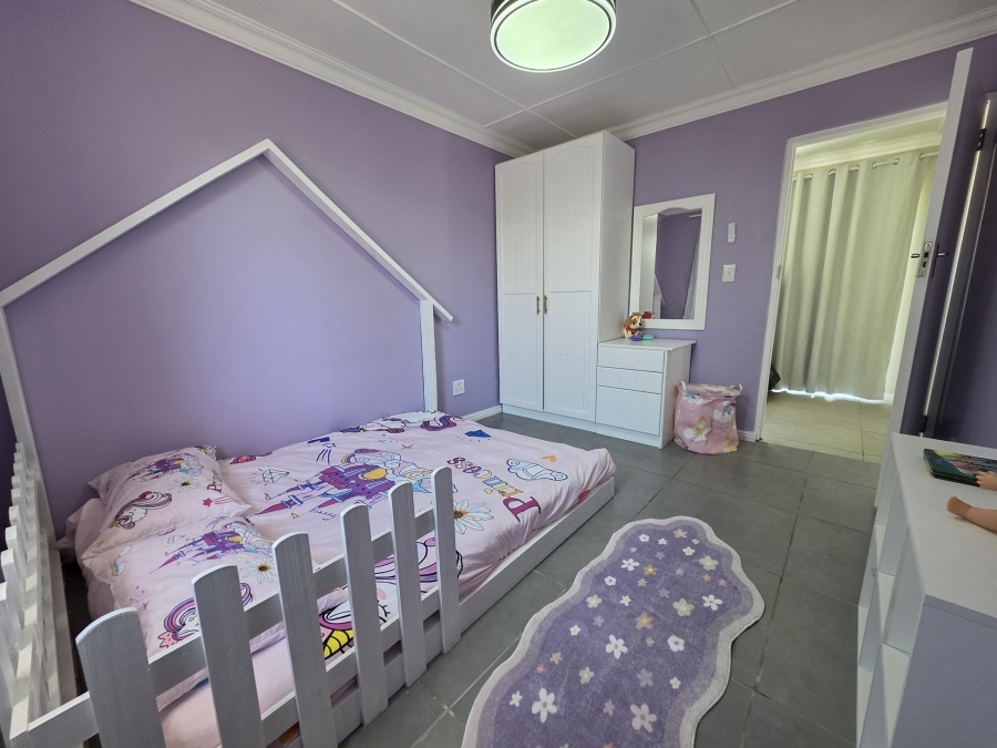 6 Bedroom Property for Sale in Oceanview Heights Western Cape